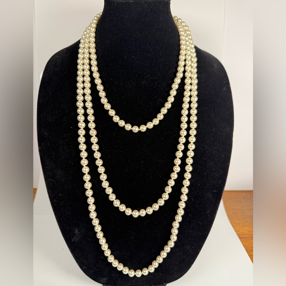 Premier Designs Jewelry Opening Night  Faux Pearl Necklace 90”
